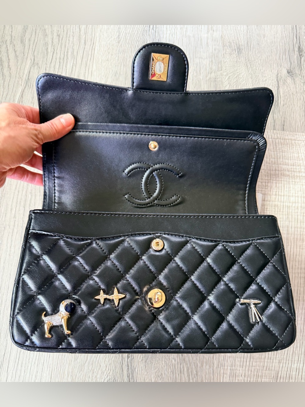 NEW in Box FULL SET FASHION NOT AUTHENTIC BLACK Space Handbag with Gold Hardware - Picture 5 of 14
